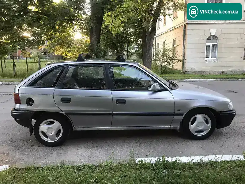Opel Astra 1992, фото з оголошення 1 з 9, VIN W0L000058S5314232