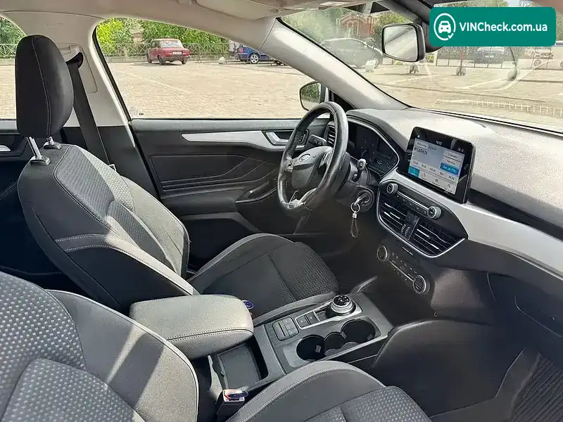 Ford Focus 2019, фото з оголошення 1 з 8, VIN WF0NXXGCHNKE10611