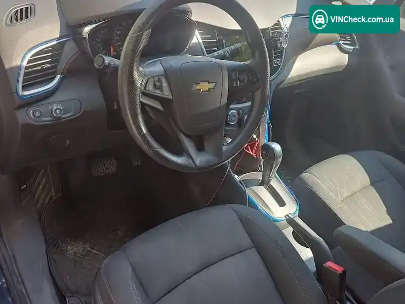 Chevrolet Trax 2018, фото з оголошення 1 з 10, VIN 3GNCJPSB0KL180689