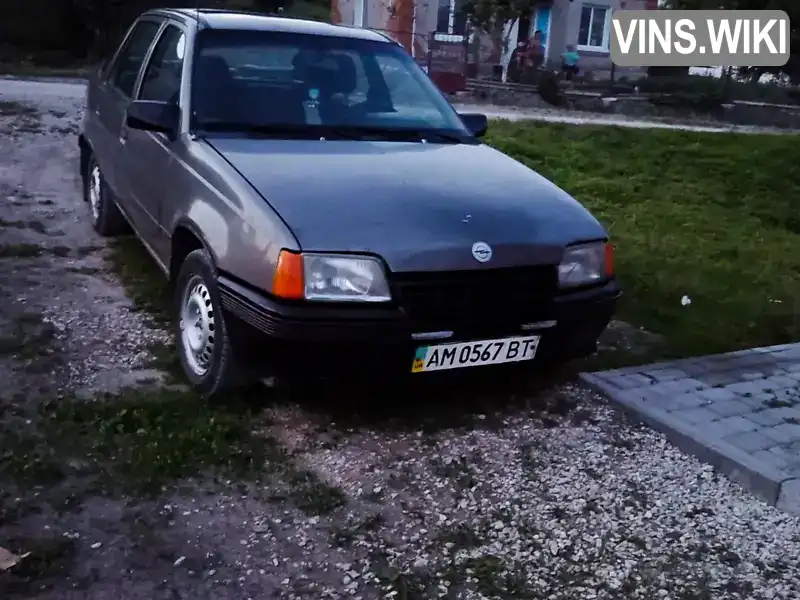 Opel Kadett 1988, фото з оголошення 1 з 10, VIN W0L000049J5025541