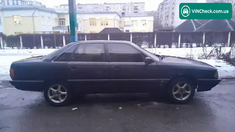 Audi 100 1990, фото з оголошення 2 з 12, VIN WAUZZZ44ZLN117718