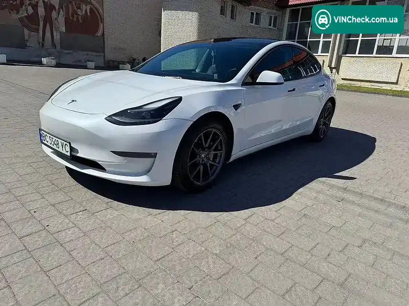 Tesla Model 3 2022, фото з оголошення 2 з 10, VIN 5YJ3E1EB9NF336057