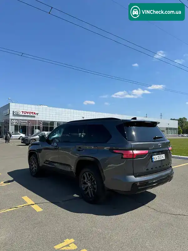Toyota Sequoia 2022, фото з оголошення 2 з 20, VIN 7SVAAABA6PX004557