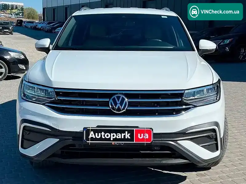 Volkswagen Tiguan 2024, фото з оголошення 2 з 21, VIN 3VV2B7AX1RM152968