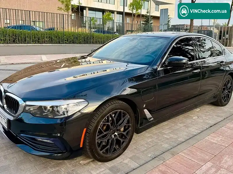 BMW 5 Series 2017, фото з оголошення 1 з 20, VIN WBAJA9C56JG623299