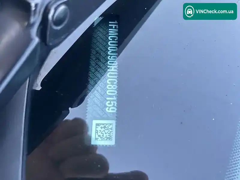 Ford Escape 2017, фото з оголошення 2 з 16, VIN 1FMCU0J90HUC80159
