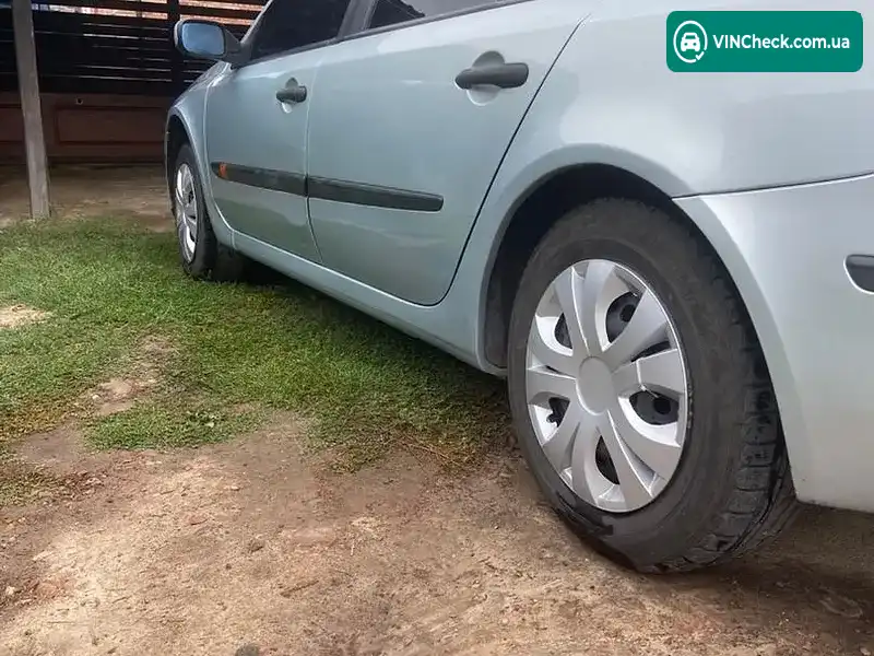 Renault Laguna 2002, фото з оголошення 1 з 6, VIN VF1BG0A0527014630