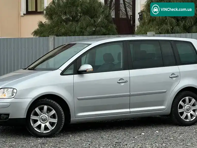 Volkswagen Touran 2004, фото з оголошення 2 з 20, VIN WVGZZZ1TZ4W050706