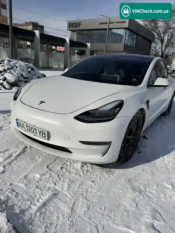 Tesla Model 3 2020, фото з оголошення 1 з 10, VIN 5YJ3E1EB2LF802022
