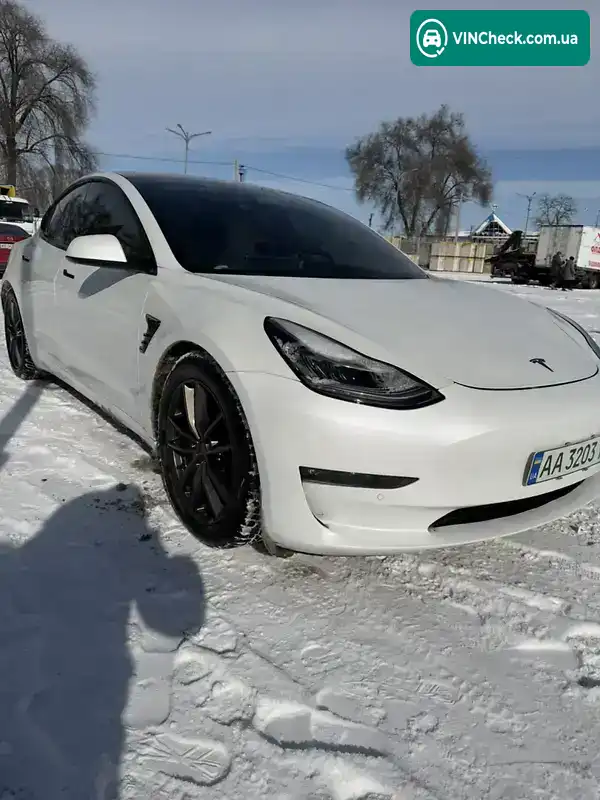 Tesla Model 3 2020, фото з оголошення 2 з 10, VIN 5YJ3E1EB2LF802022
