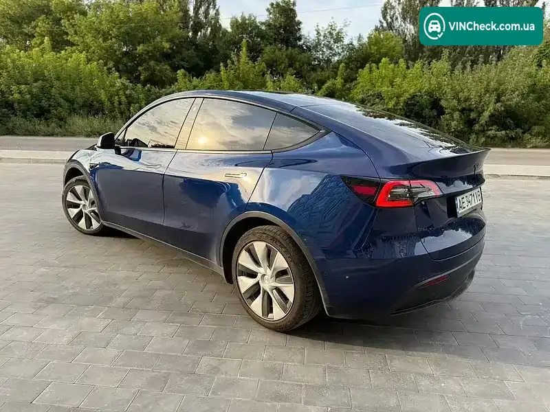 Tesla Model Y 2022, фото з оголошення 2 з 13, VIN 7SAYGDEE7NF354300