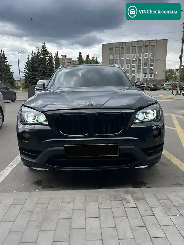 BMW X1 2015, фото з оголошення 2 з 14, VIN WBAVL1C50FVY36197