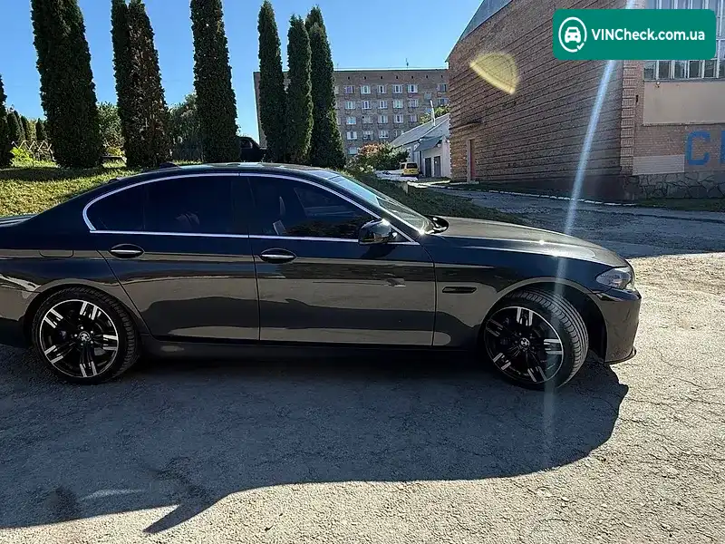 BMW 5 Series 2012, фото з оголошення 2 з 18, VIN WBAXG5C56CDY28725