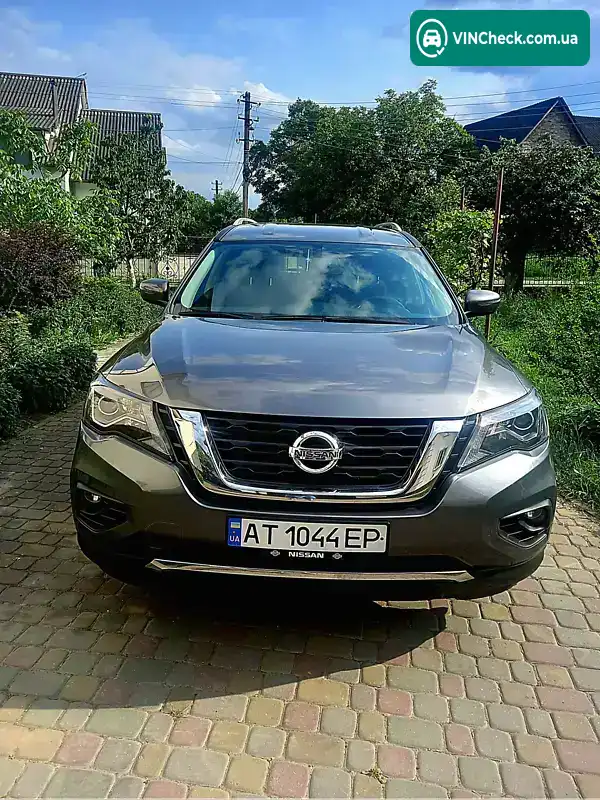 Nissan Pathfinder 2017, фото з оголошення 1 з 3, VIN 5N1DR2MMXJC604456