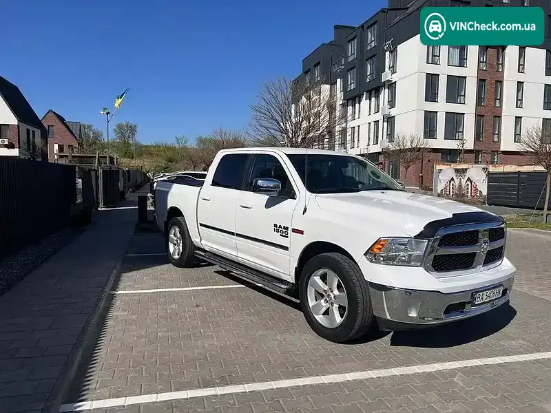 Ram 1500 2019, фото з оголошення 2 з 21, VIN 1C6RR7LM0KS677259