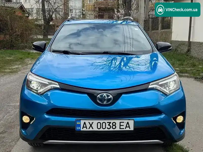 Toyota RAV4 2017, фото з оголошення 1 з 20, VIN JTMJJREV0HD144808