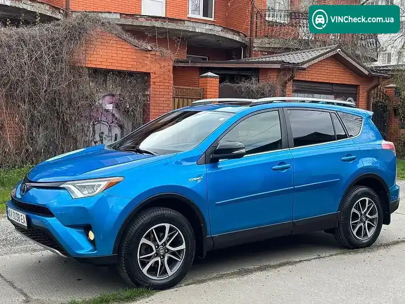Toyota RAV4 2017, фото з оголошення 2 з 20, VIN JTMJJREV0HD144808