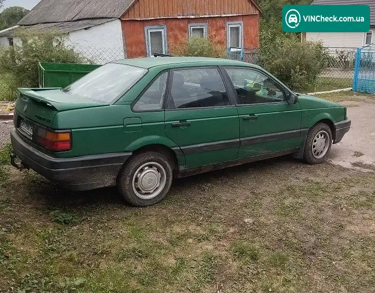 Volkswagen Passat 1990, фото з оголошення 2 з 3, VIN WVWZZZ31ZLB018338
