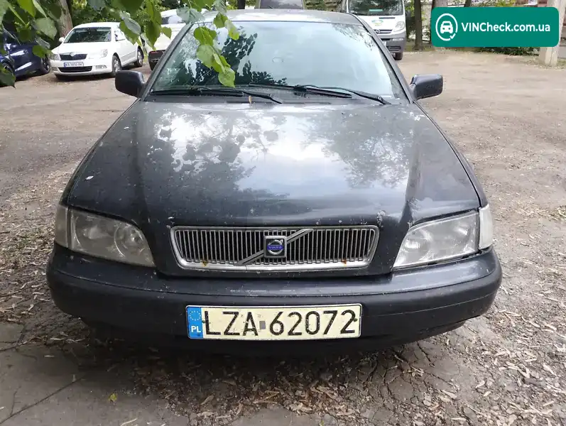 Volvo V40 1999, фото з оголошення 1 з 6, VIN YV1VW7313XF374957