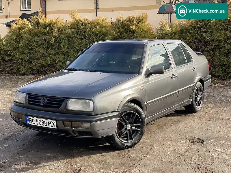 Volkswagen Vento 1992, фото з оголошення 1 з 20, VIN WVWZZZ1HZNW069825