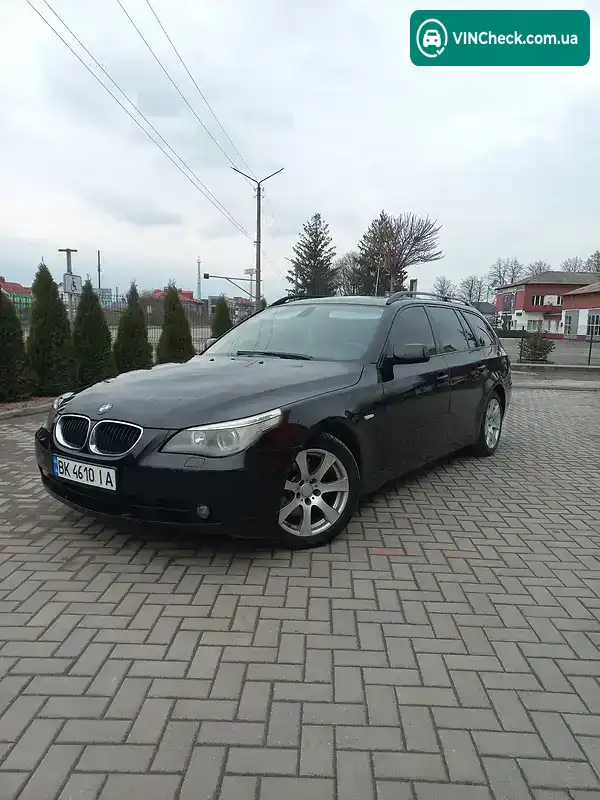 BMW 5 Series 2004, фото з оголошення 2 з 16, VIN WBANJ71090B511041