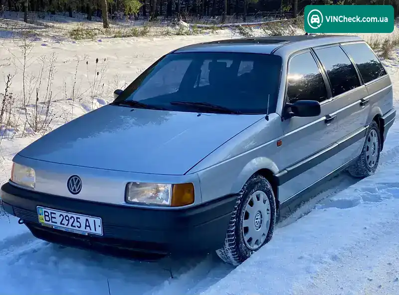 Volkswagen Passat 1992, фото з оголошення 2 з 20, VIN WVWZZZ31ZNE018677