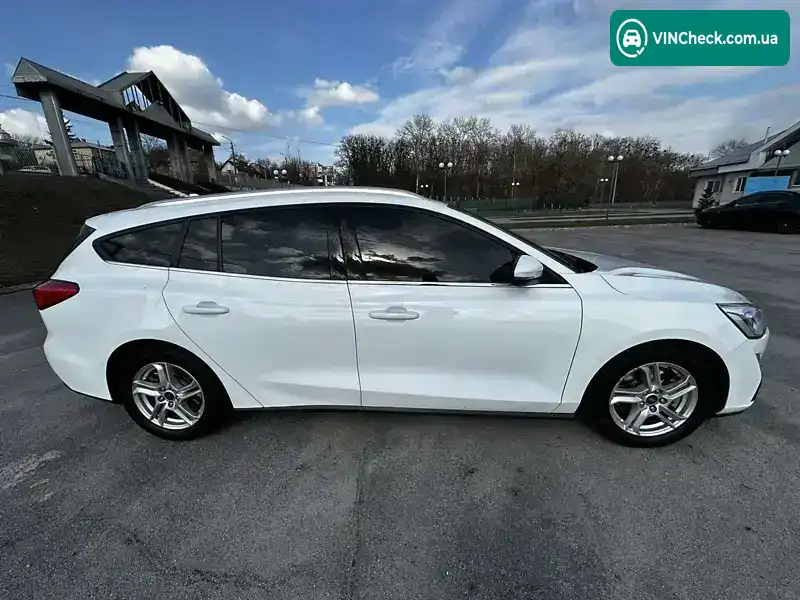 Ford Focus 2018, фото з оголошення 2 з 21, VIN WF0PXXGCHPJA78134