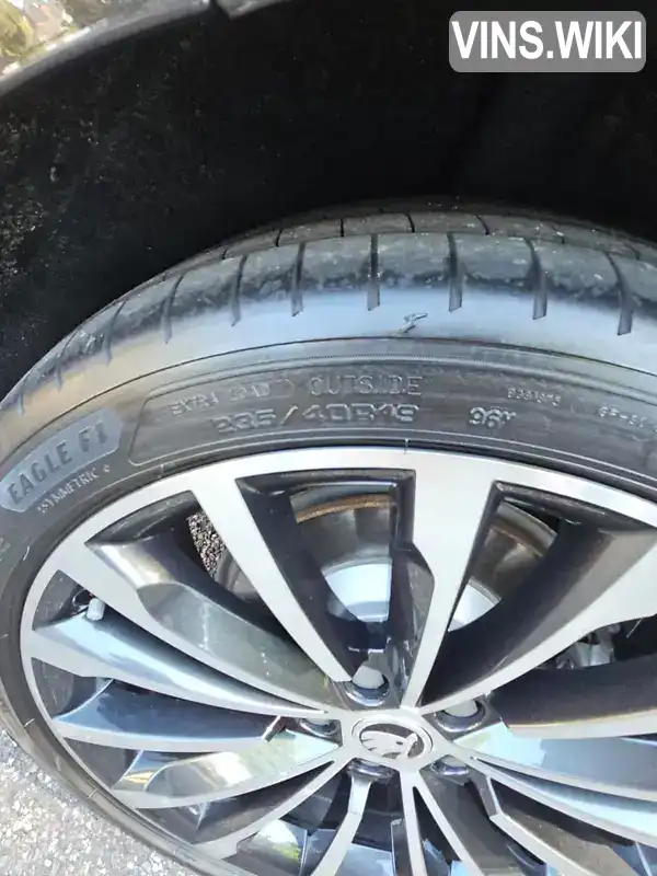 Skoda Superb 2019, фото з оголошення 2 з 12, VIN TMBAJ8NP2LB300069