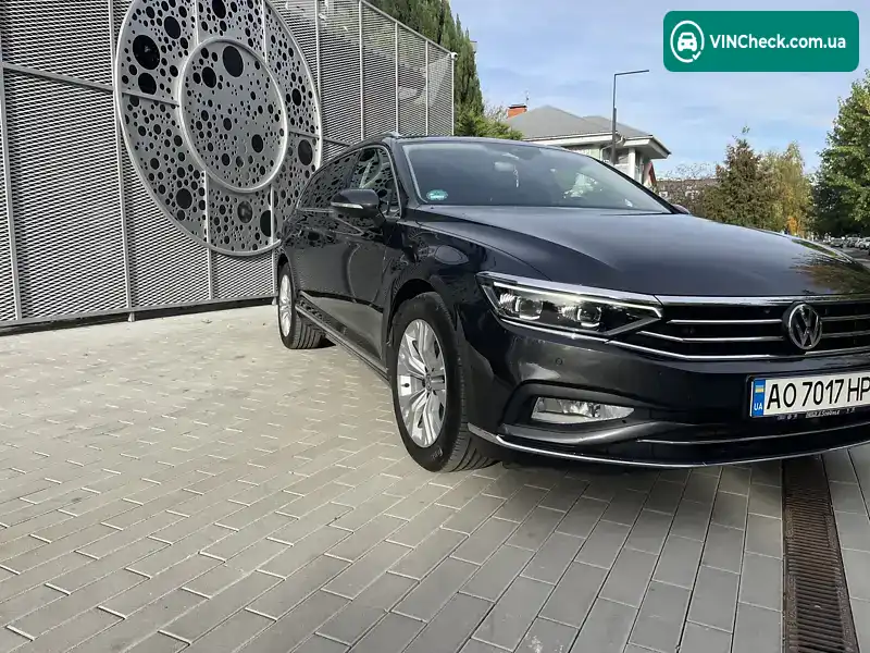 Volkswagen Passat 2019, фото з оголошення 2 з 20, VIN WVWZZZ3CZLE013235
