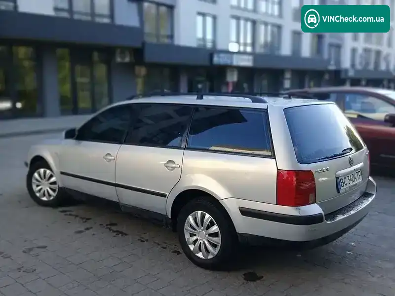 Volkswagen Passat 1999, фото з оголошення 2 з 10, VIN WVWZZZ3BZYE004426