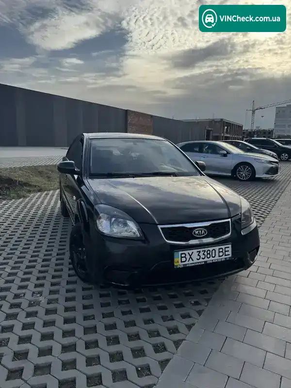 Kia Rio 2011, фото з оголошення 2 з 10, VIN KNADG411AC6871995
