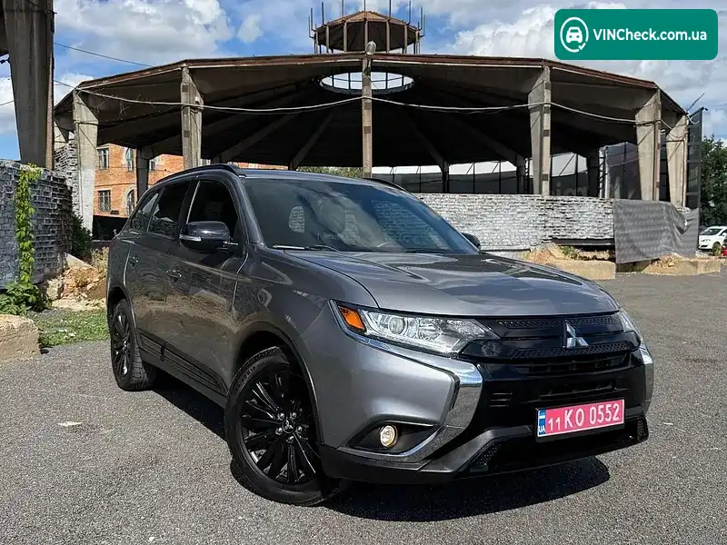 Mitsubishi Outlander 2020, фото з оголошення 1 з 20, VIN JA4AD3A34LZ037761