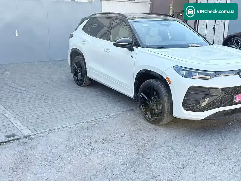 Volkswagen Tiguan 2025, фото з оголошення 2 з 20, VIN 3VVGR7RM5SM055614