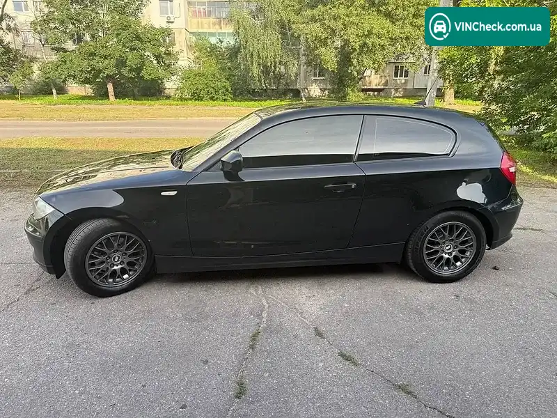 BMW 1 Series 2011, фото з оголошення 2 з 9, VIN WBAUA11080VF90454