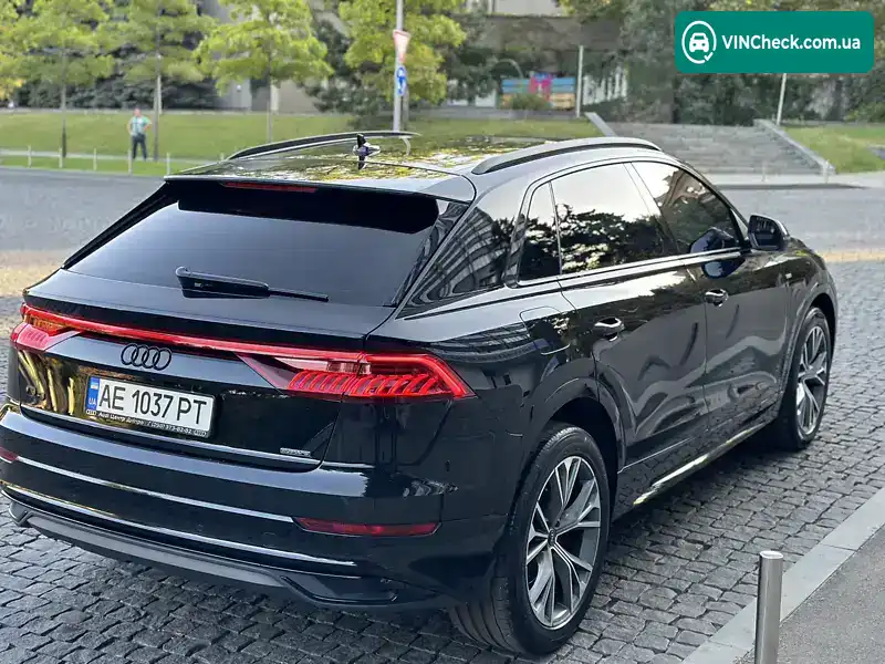 Audi Q8 2021, фото з оголошення 2 з 21, VIN WAUZZZF17ND009972