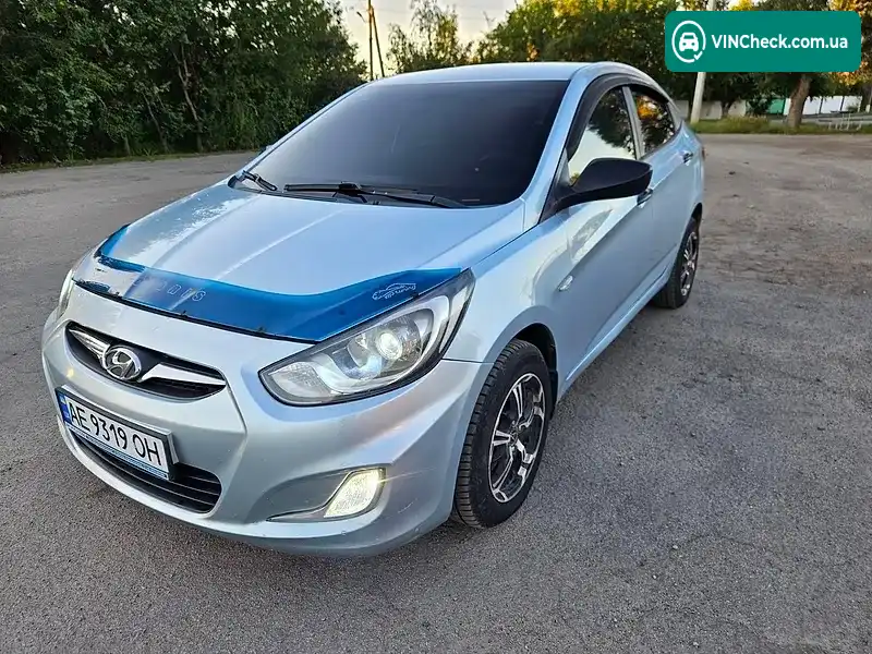 Hyundai Accent 2011, фото з оголошення 2 з 8, VIN Z94CT41CABR050148