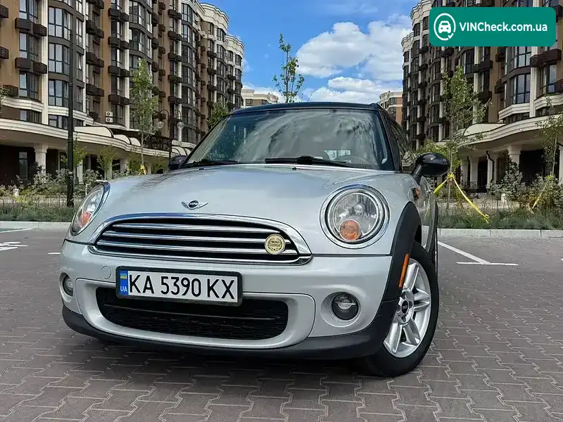 MINI Clubman 2011, фото з оголошення 1 з 21, VIN WMWZF3C52BT188856