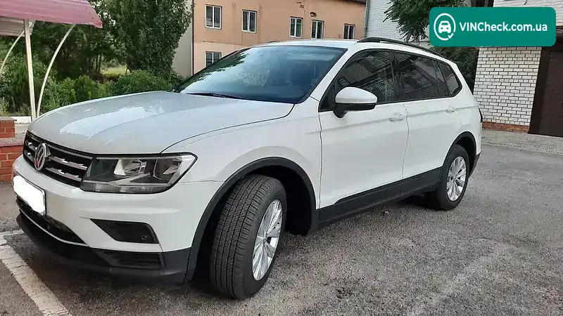 Volkswagen Tiguan 2019, фото з оголошення 1 з 20, VIN 3VV1B7AZ1KM116389