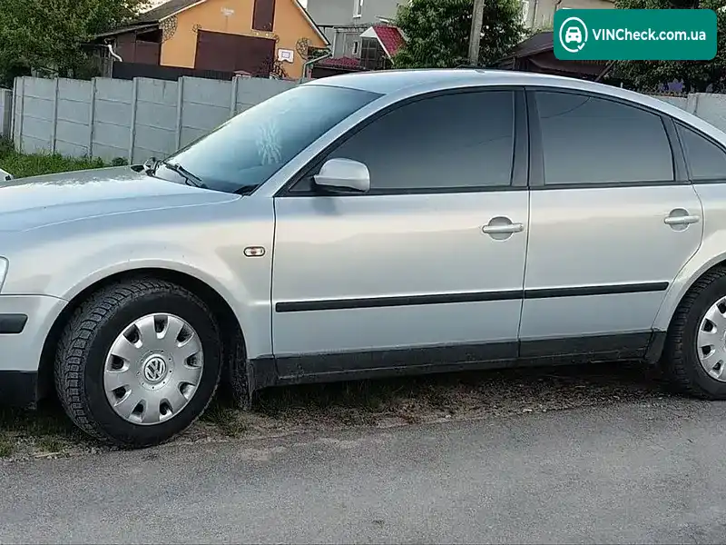 Volkswagen Passat 1999, фото з оголошення 1 з 9, VIN WVWZZZ3BZXP034093