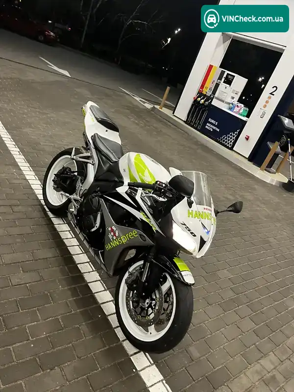 Honda CBR 600RR 2008, фото з оголошення 1 з 16, VIN JH2PC40A28M107777