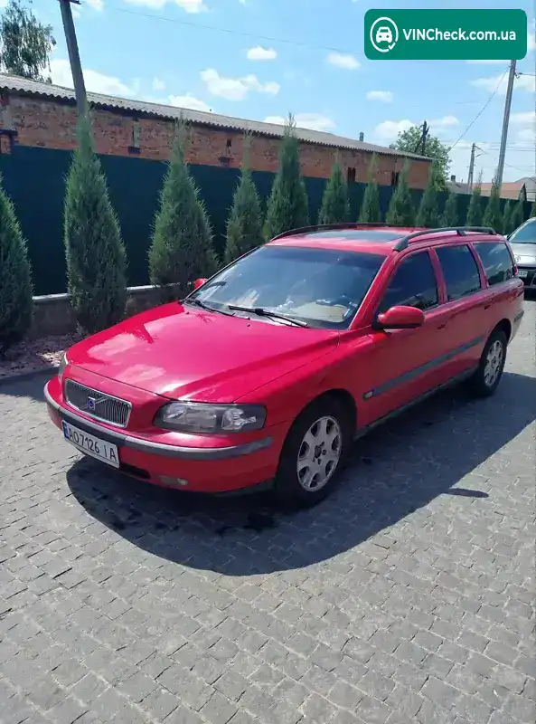 Volvo V70 2002, фото з оголошення 2 з 12, VIN YV1SW58K921217882