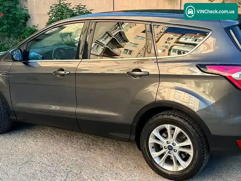Ford Escape 2017, фото з оголошення 2 з 20, VIN 1FMCU0G9XHUD72273