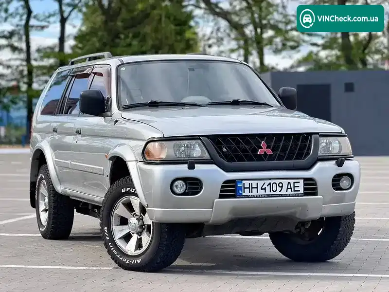 Mitsubishi Pajero 2000, фото з оголошення 2 з 20, VIN JMB0RK9601P000911
