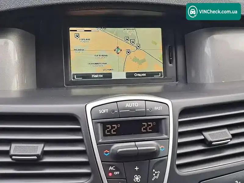 Renault Laguna 2011, фото з оголошення 2 з 17, VIN VF1KT1R0645409371