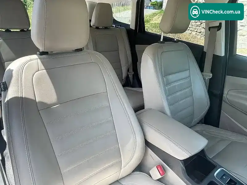 Ford Escape 2018, фото з оголошення 1 з 17, VIN 1FMCU9J9XJUD32892
