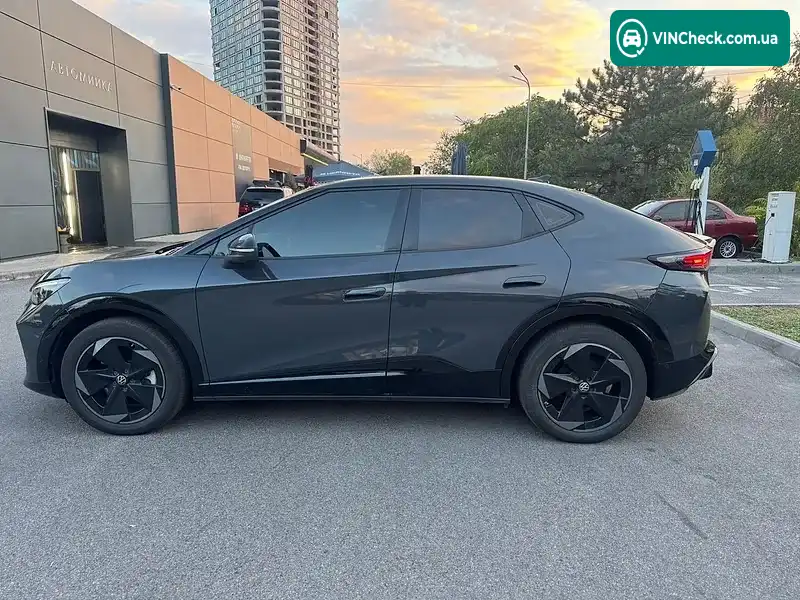 Volkswagen ID. UNYX 2025, фото з оголошення 2 з 20, VIN HVWJA1ER7S1204097