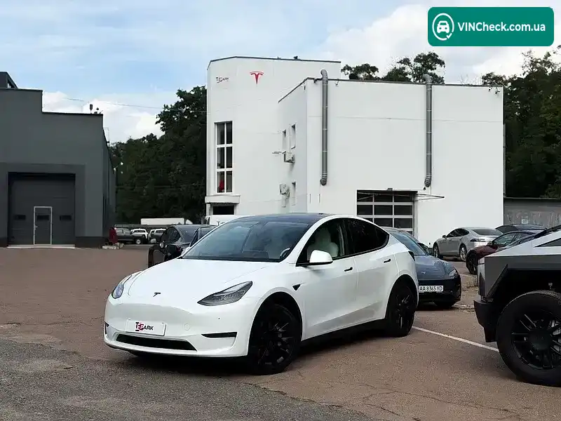 Tesla Model Y 2023, фото з оголошення 1 з 20, VIN 7SAYGAEE7PF641122