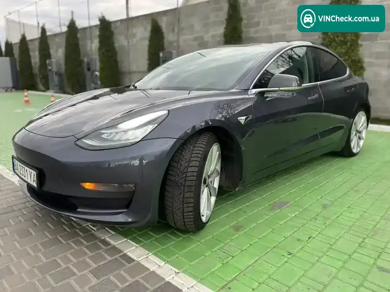 Tesla Model 3 2019, фото з оголошення 2 з 21, VIN 5YJ3E1EB1KF231198