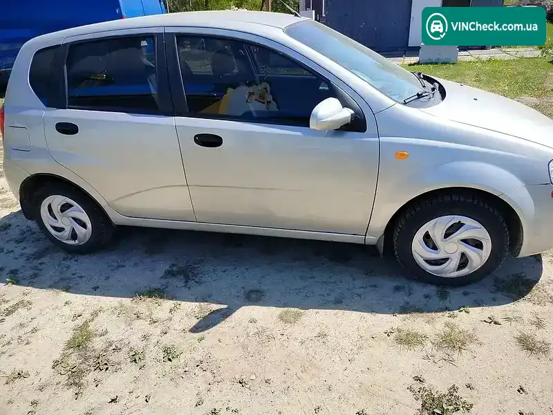 Chevrolet Aveo 2005, фото з оголошення 2 з 8, VIN Y6DSF48YE5B400289