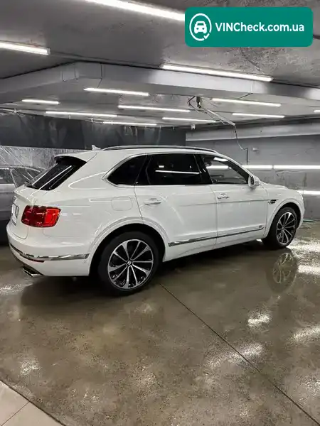 Bentley Bentayga 2017, фото з оголошення 1 з 6, VIN SJAAE14V7JC018708
